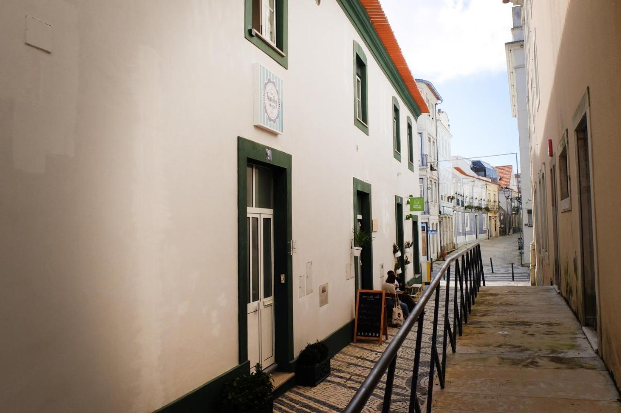 Family House Vandrehjem Aveiro Eksteriør billede